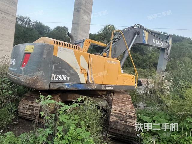 整機右后45°(整機外觀) 整機右后45°(整機外觀)