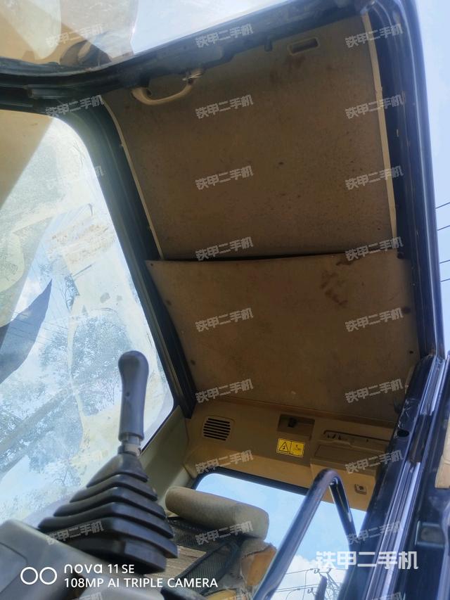 頂棚整體(駕駛室部分) 頂棚整體(駕駛室部分)