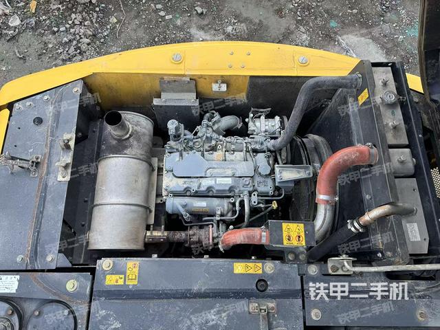 發(fā)動機整體俯視(整機外觀) 發(fā)動機整體俯視(整機外觀)