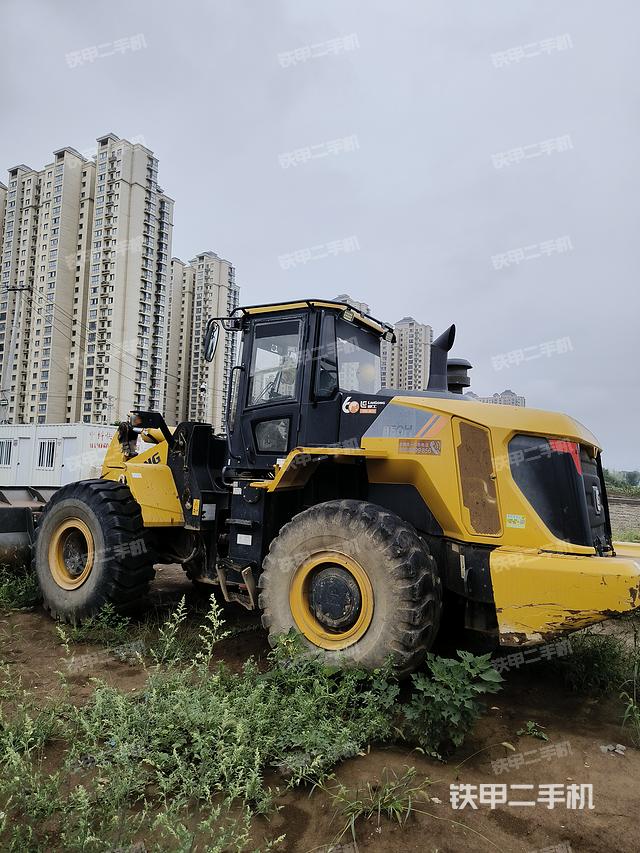 整機(jī)右后45°(整機(jī)外觀及大件) 整機(jī)右后45°(整機(jī)外觀及大件)