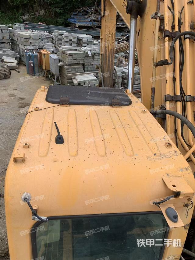 駕駛室頂部（整機(jī)外觀）