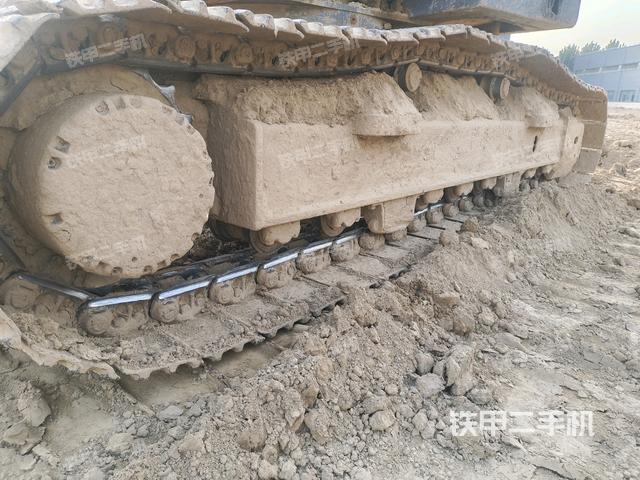 左侧履带整体 (行走机构) 左侧履带整体 (行走机构)