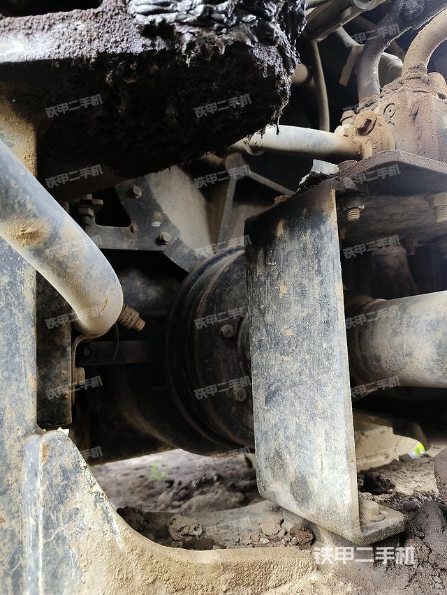 發(fā)動機(jī)左側(cè)(整機(jī)外觀及大件) 發(fā)動機(jī)左側(cè)(整機(jī)外觀及大件)