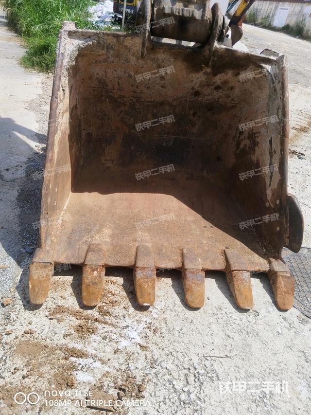 鏟斗45度(工作和回轉(zhuǎn)裝置) 鏟斗45度(工作和回轉(zhuǎn)裝置)