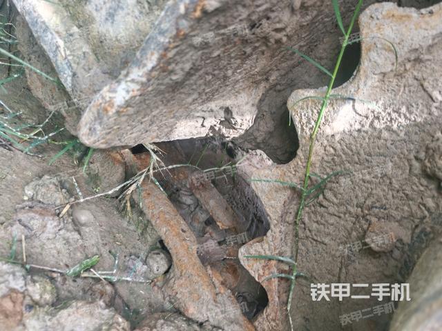 右托鏈輪+鏈筋(行走機(jī)構(gòu)) 右托鏈輪+鏈筋(行走機(jī)構(gòu))