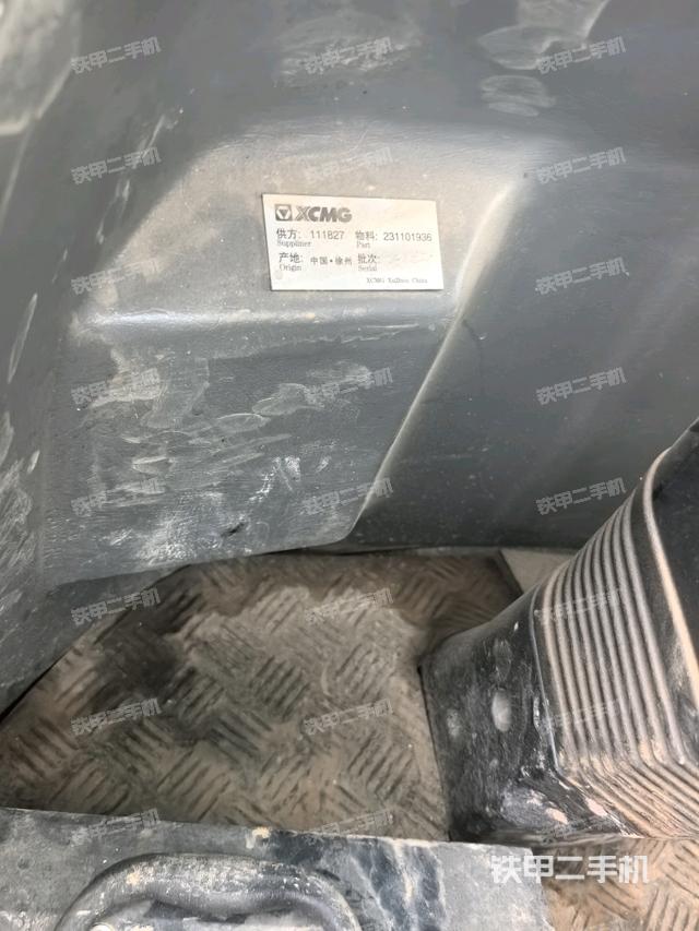 儀表盤(pán)全景（壓路機(jī)駕駛室）