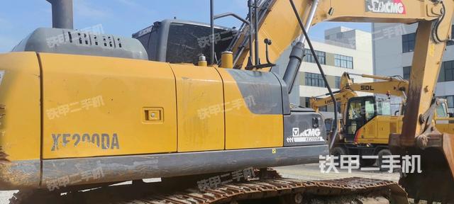 整机右后45°(整机外观) 整机右后45°(整机外观)