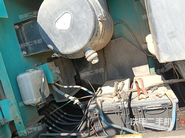 驾驶室整体(整机外观) 驾驶室整体(整机外观)