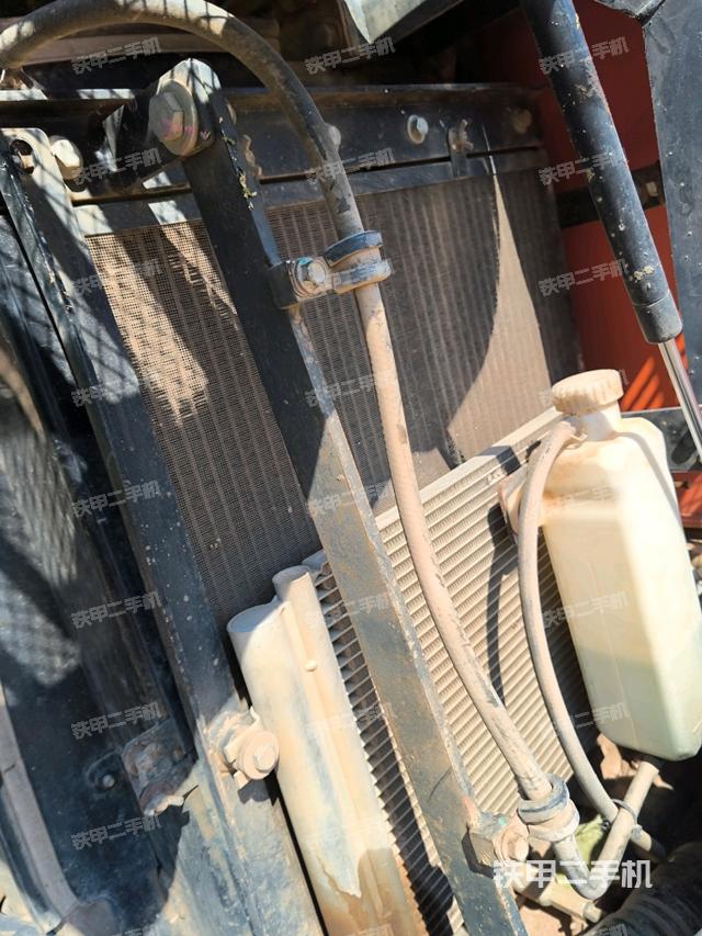 左后方玻璃角標(biāo)(駕駛室部分) 左后方玻璃角標(biāo)(駕駛室部分)