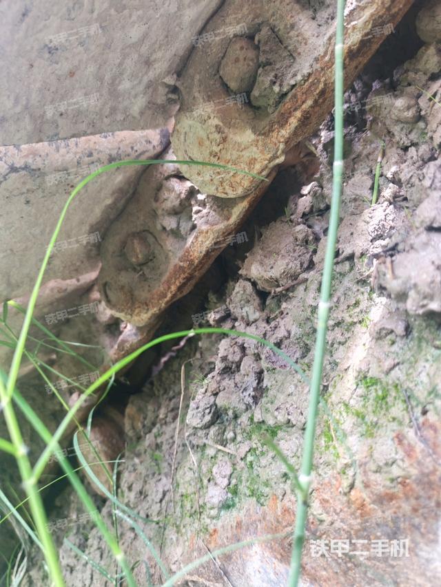 右驅(qū)動(dòng)輪(行走機(jī)構(gòu)) 右驅(qū)動(dòng)輪(行走機(jī)構(gòu))