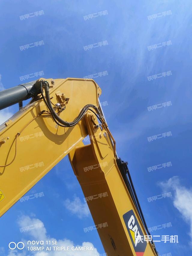 小臂整體右前(工作和回轉(zhuǎn)裝置) 小臂整體右前(工作和回轉(zhuǎn)裝置)