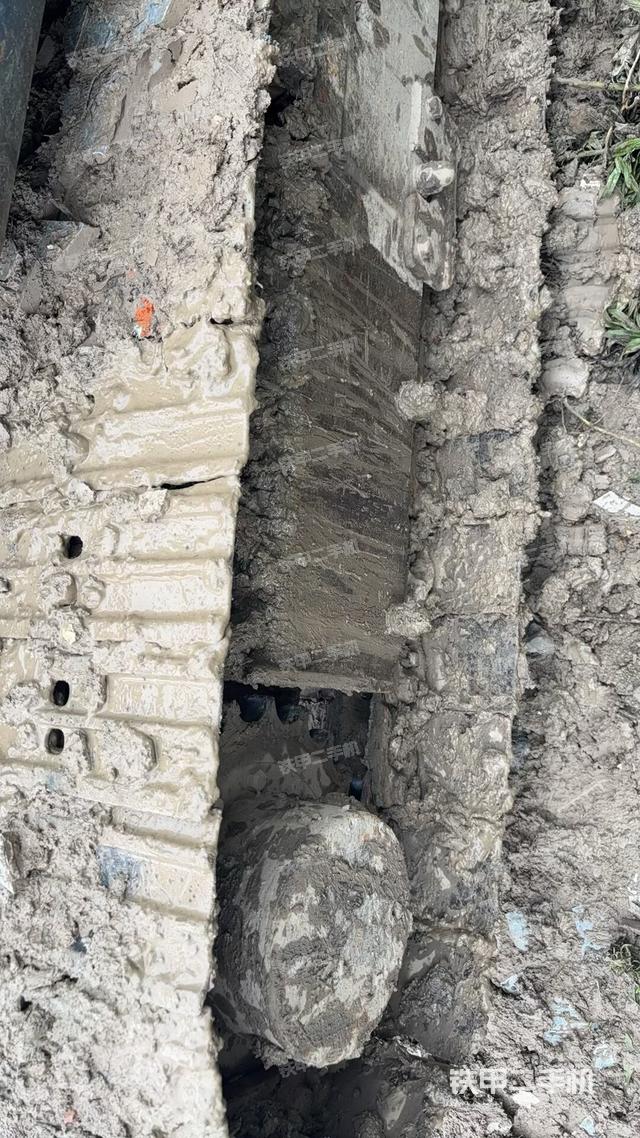 右導(dǎo)向輪(行走機(jī)構(gòu)) 右導(dǎo)向輪(行走機(jī)構(gòu))