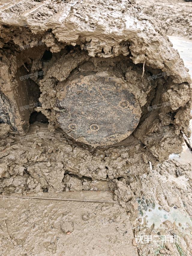 左托鏈輪和鏈筋(行走機構(gòu)) 左托鏈輪和鏈筋(行走機構(gòu))