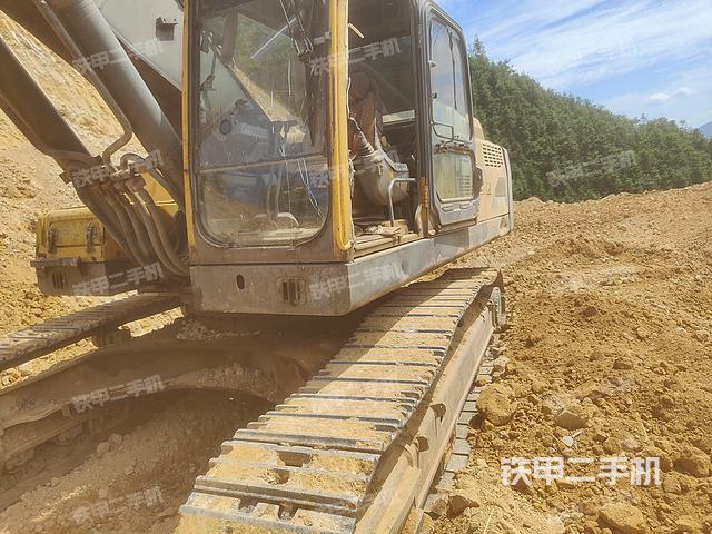 整机右后45°(整机外观) 整机右后45°(整机外观)