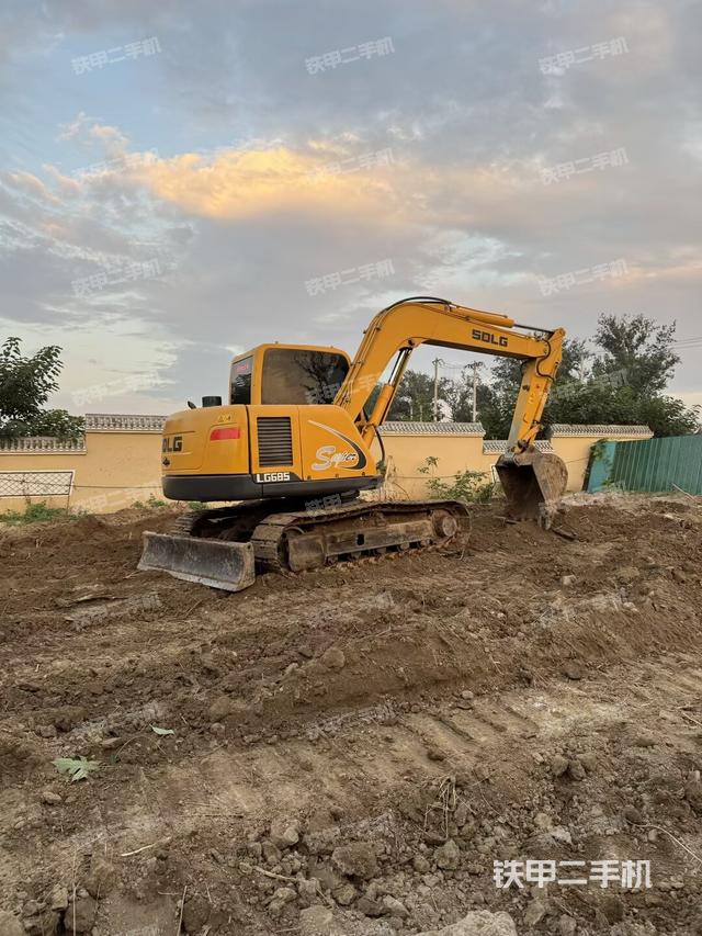 整机右后45°(整机外观) 整机右后45°(整机外观)