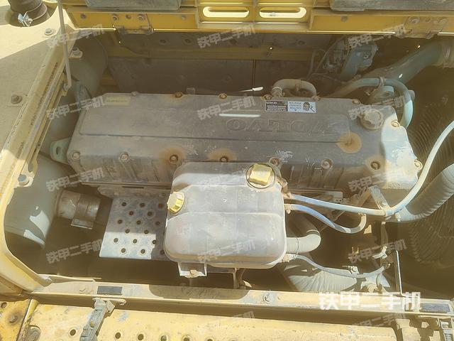 发动机整体俯视(整机外观) 发动机整体俯视(整机外观)