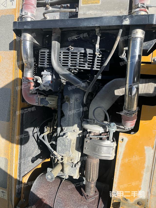 發(fā)動機(jī)整體俯視(整機(jī)外觀) 發(fā)動機(jī)整體俯視(整機(jī)外觀)