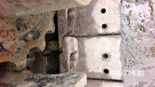 左驱动轮(行走机构) 左驱动轮(行走机构)