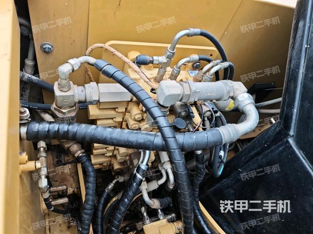 分配閥(上車(chē)部件) 分配閥(上車(chē)部件)