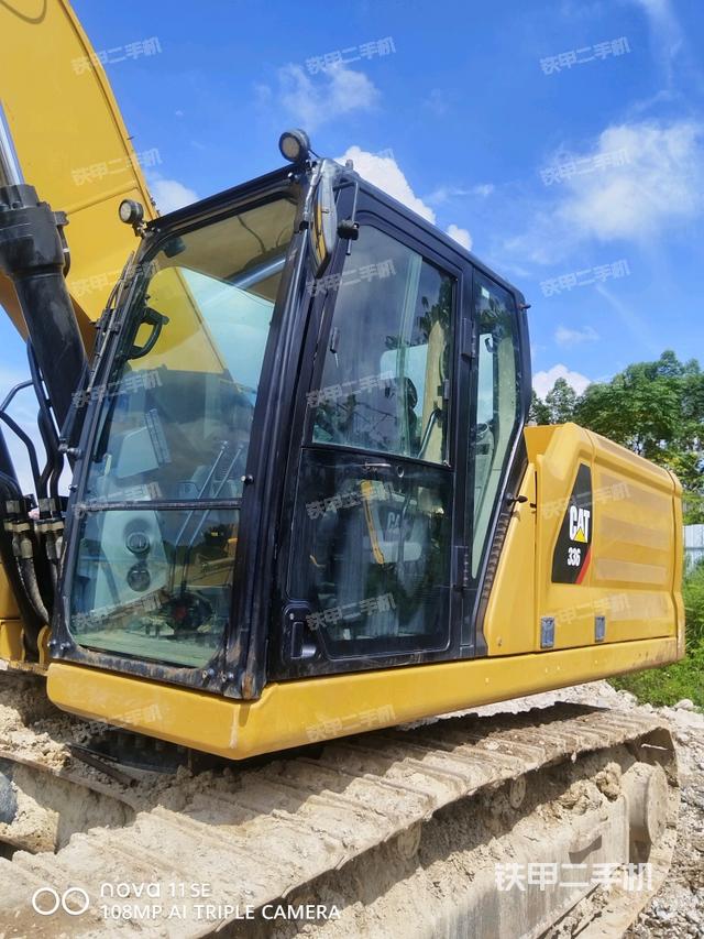 駕駛室左前45度(駕駛室部分) 駕駛室左前45度(駕駛室部分)