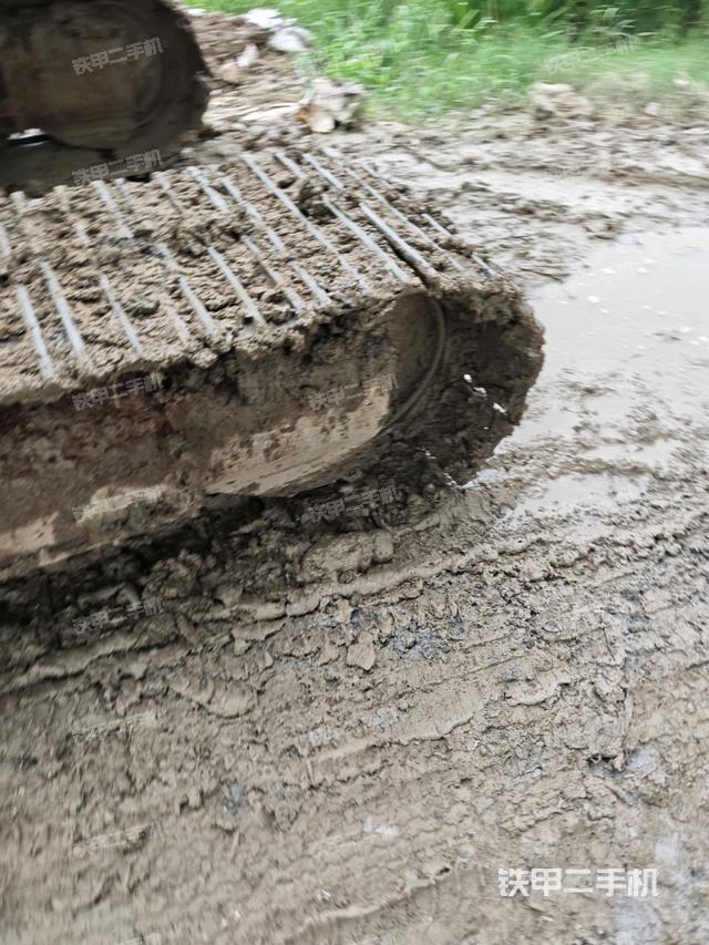 左驅(qū)動(dòng)輪(行走機(jī)構(gòu)) 左驅(qū)動(dòng)輪(行走機(jī)構(gòu))