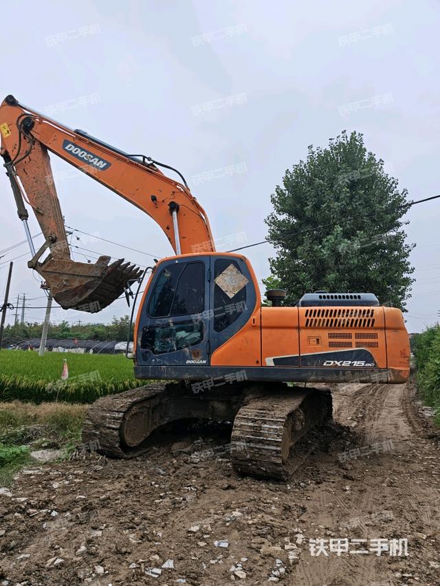 斗山DX215-9CN挖掘机