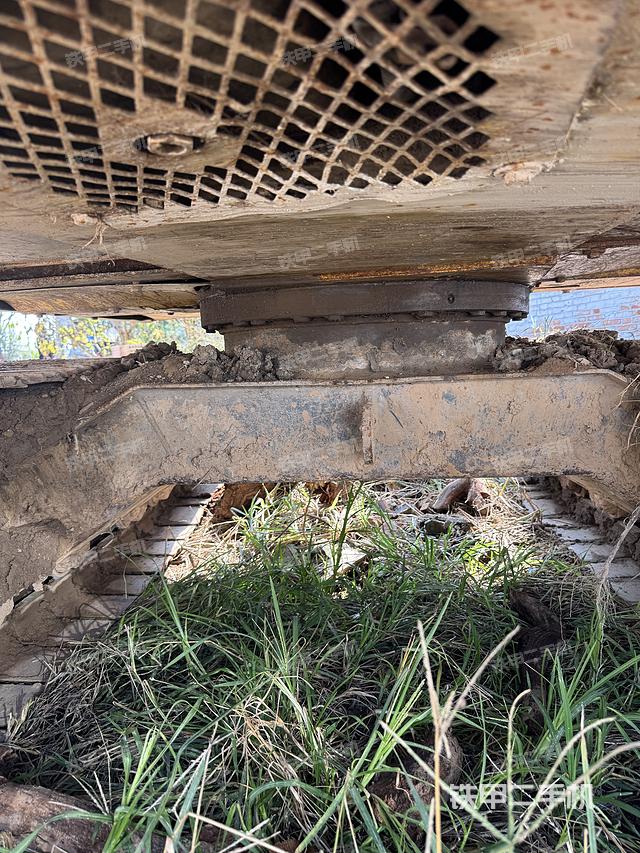 單側履帶整體(整機外觀) 單側履帶整體(整機外觀)