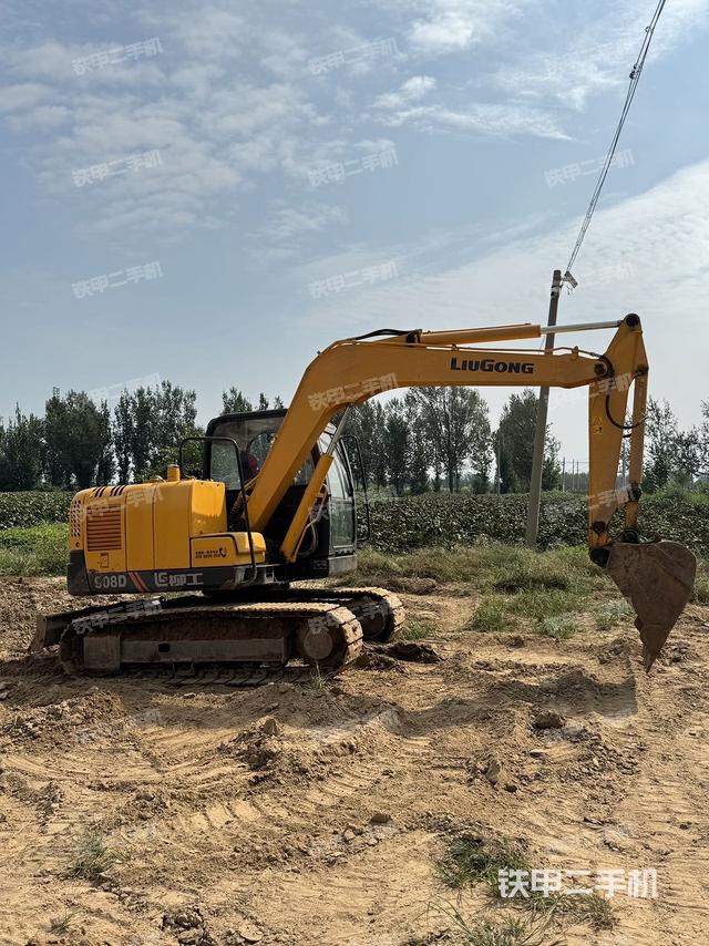 整機(jī)右后45°(整機(jī)外觀) 整機(jī)右后45°(整機(jī)外觀)