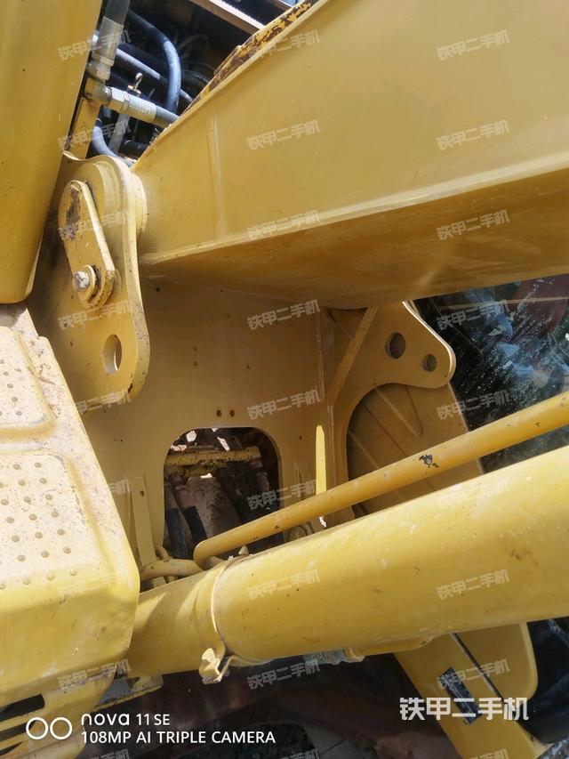 大臂根部?斜視(工作和回轉(zhuǎn)裝置) 大臂根部?斜視(工作和回轉(zhuǎn)裝置)