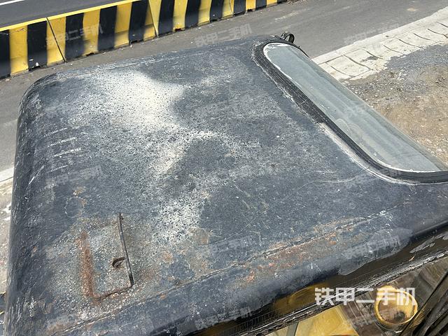 駕駛室頂部（整機(jī)外觀）