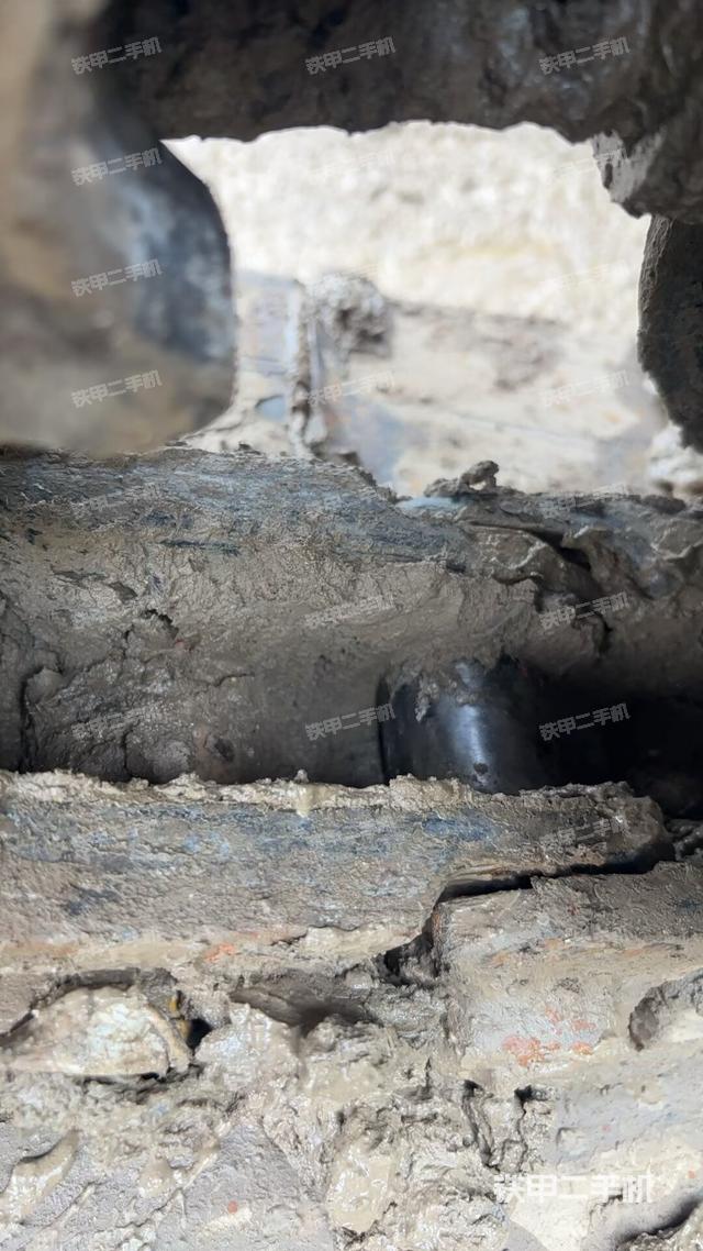 左側(cè)行走馬達(dá)蓋板(行走機(jī)構(gòu)) 左側(cè)行走馬達(dá)蓋板(行走機(jī)構(gòu))