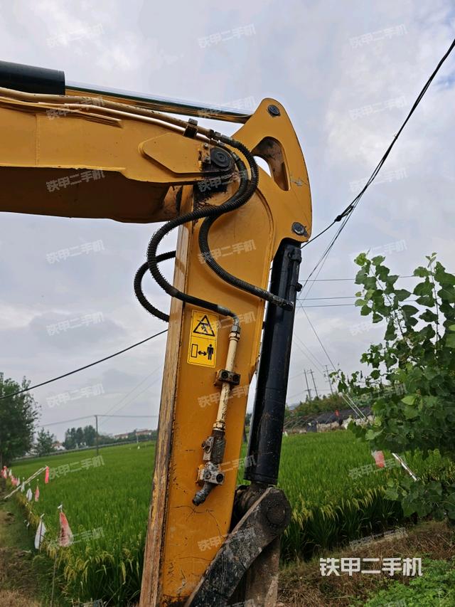 大臂整體?右側(cè)(工作和回轉(zhuǎn)裝置) 大臂整體?右側(cè)(工作和回轉(zhuǎn)裝置)