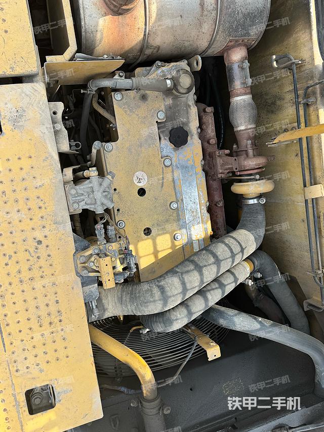 发动机整体俯视(整机外观) 发动机整体俯视(整机外观)