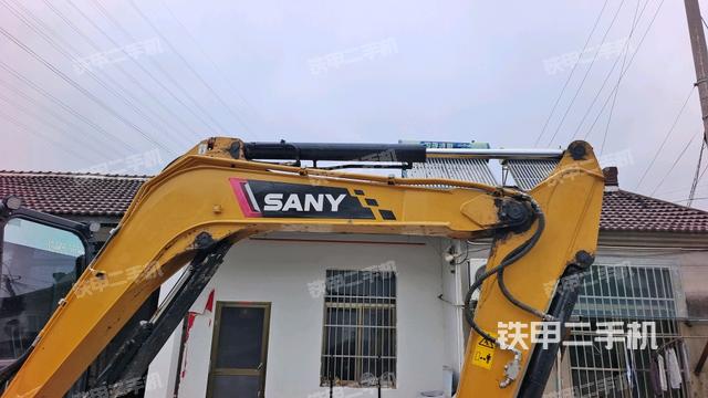 大臂整体 右侧(工作和回转装置) 大臂整体 右侧(工作和回转装置)