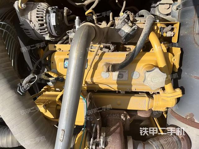 发动机整体俯视(整机外观) 发动机整体俯视(整机外观)