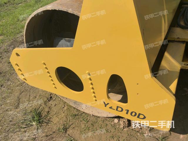 正后側(cè)（壓路機前后車架）