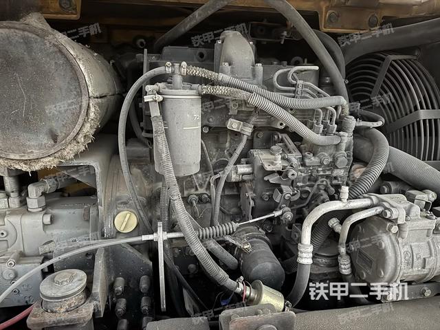 发动机整体俯视(整机外观) 发动机整体俯视(整机外观)