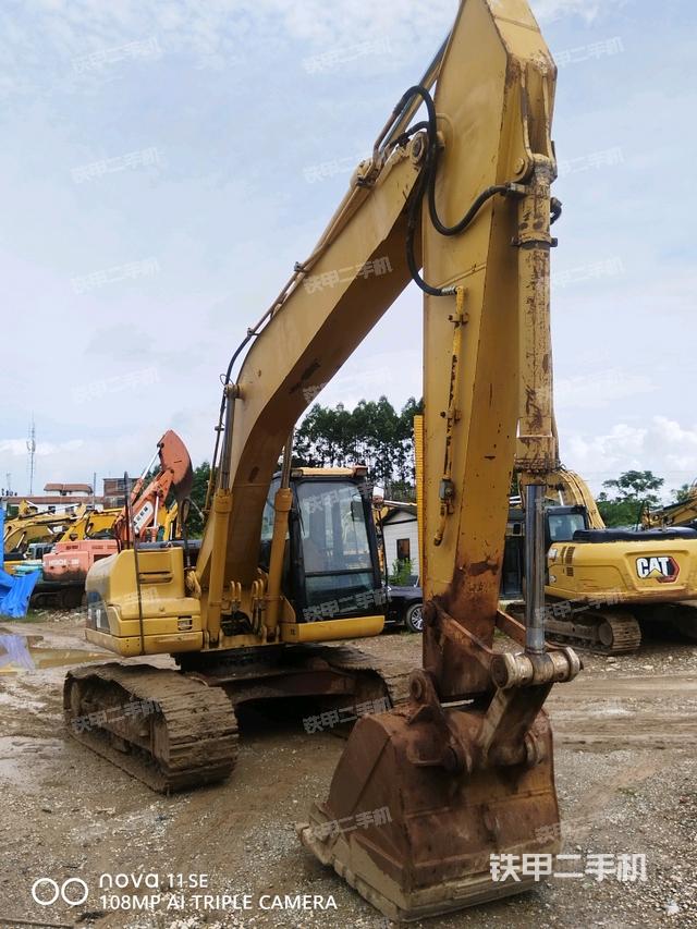 右后45(整機(jī)外觀) 右后45(整機(jī)外觀)