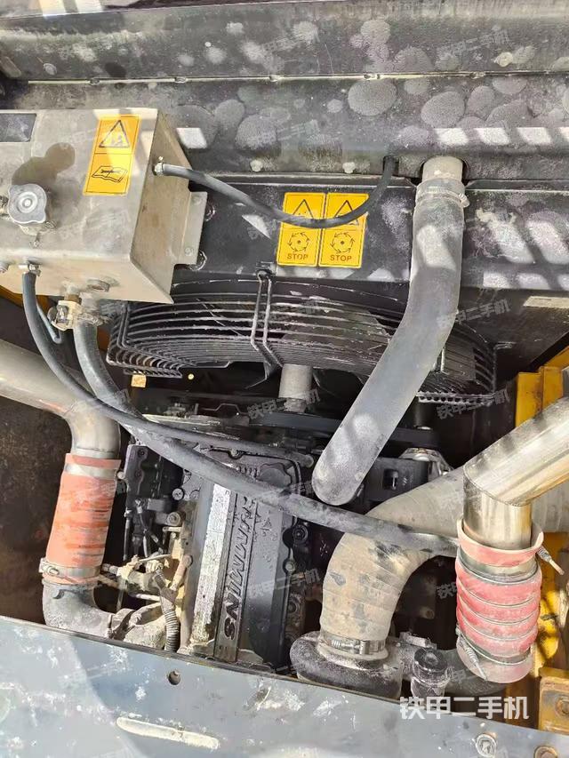 发动机整体俯视(整机外观) 发动机整体俯视(整机外观)