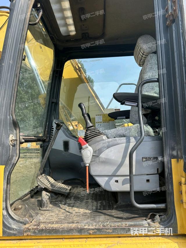 驾驶室整体（整机外观）