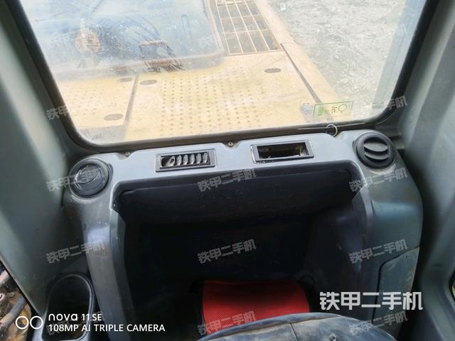 座椅后部(駕駛室部分) 座椅后部(駕駛室部分)