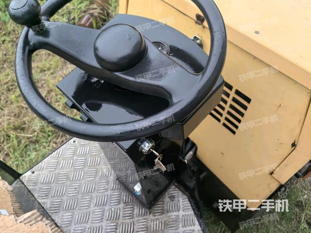 后玻璃角标(压路机驾驶室) 后玻璃角标(压路机驾驶室)