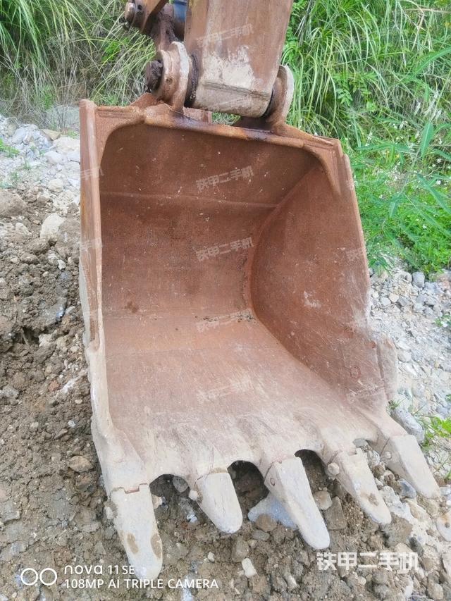 鏟斗45度(工作和回轉(zhuǎn)裝置) 鏟斗45度(工作和回轉(zhuǎn)裝置)