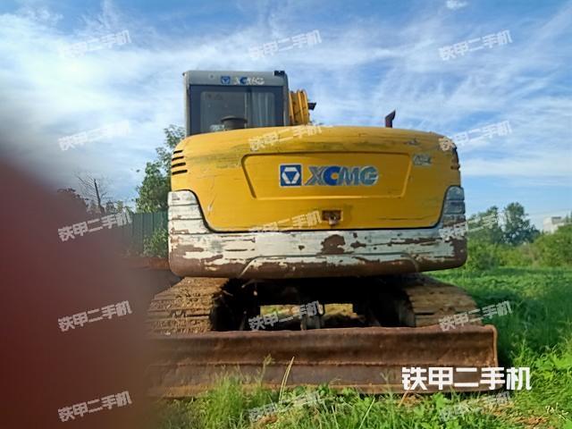 驾驶室顶部(整机外观) 驾驶室顶部(整机外观)