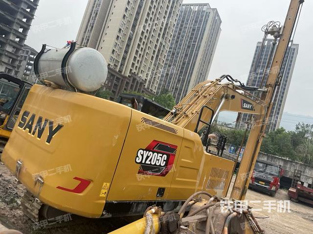 整機(jī)右后45°（設(shè)備外觀及核心部件）