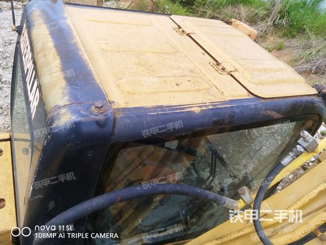 駕駛室頂部俯視(上車部件) 駕駛室頂部俯視(上車部件)