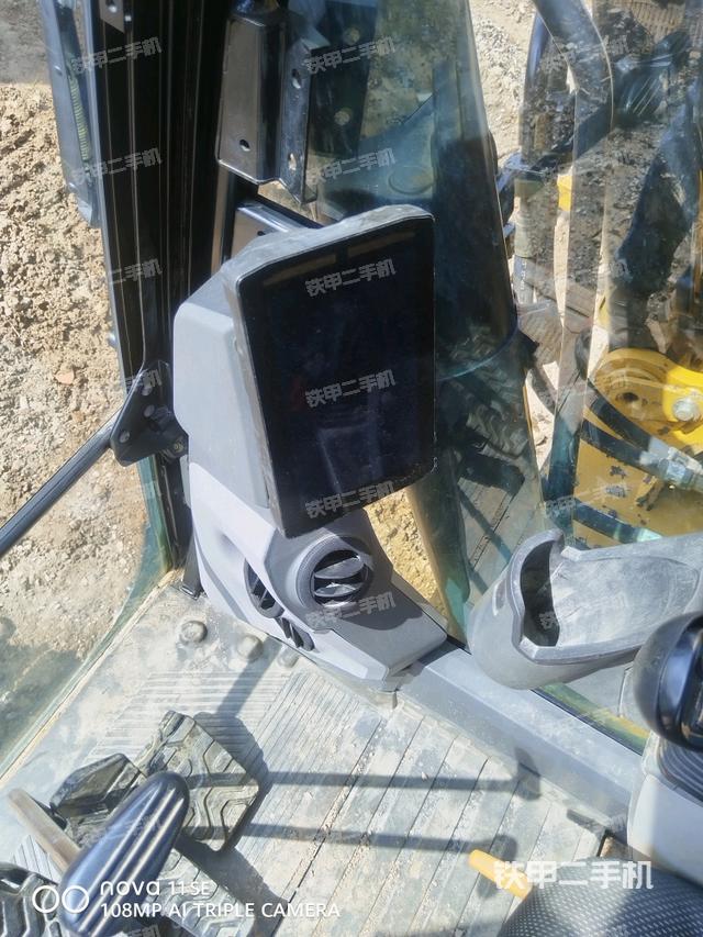 顯示屏?(駕駛室部分) 顯示屏?(駕駛室部分)