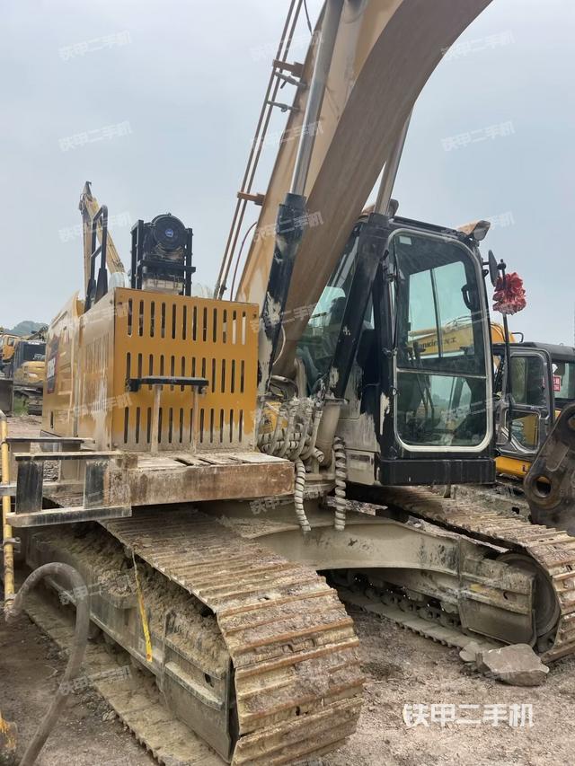 整機(jī)右側(cè)（設(shè)備外觀及核心部件）