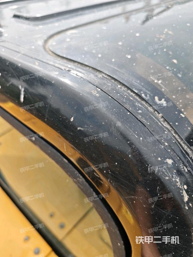 行走控制手柄和踏板?俯拍(駕駛室部分) 行走控制手柄和踏板?俯拍(駕駛室部分)