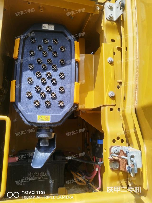 電瓶(大件艙室) 電瓶(大件艙室)